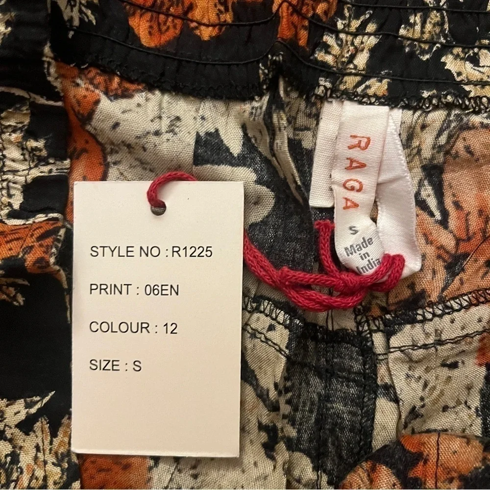 Anthropologie Raga Small Island Fever Floral Shorts Black NWT MSRP $60